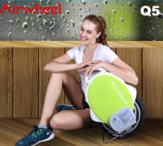 오늘, Airwheel 전기 각자 균형 스쿠터, 그것의 알맞은 가격을 가진 세계적인 규모에서 팬 들의 증가 얻고 있다.